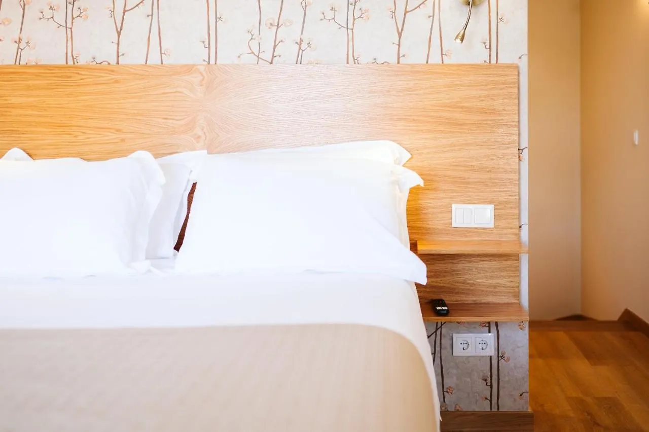 Casa Do Calhau - 1 Bedroom Apartment Sleeps 4 카메라데로보스